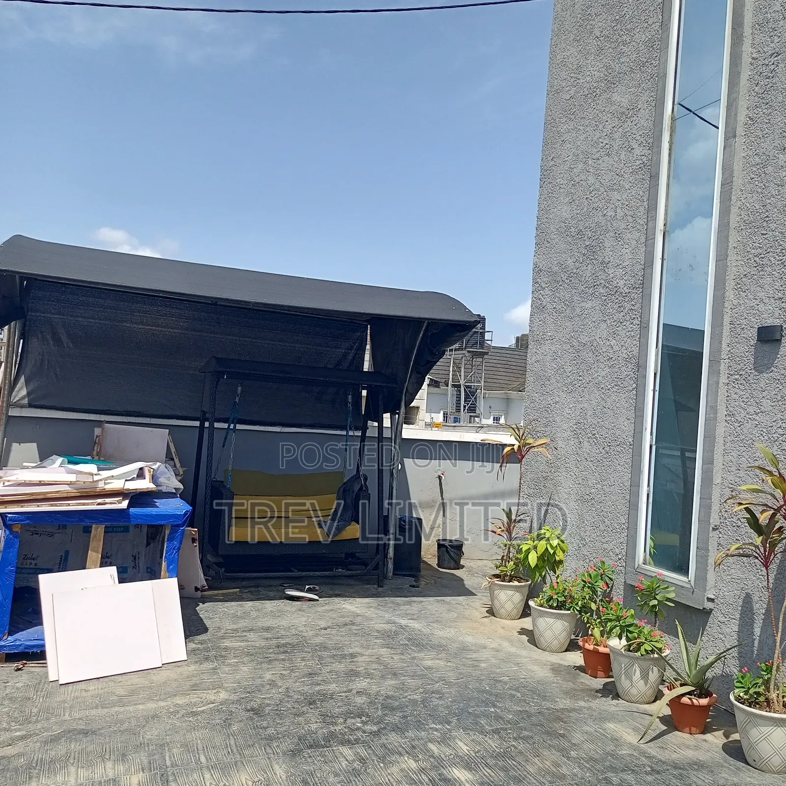 3bdrm Duplex in Seaside Estate for sale