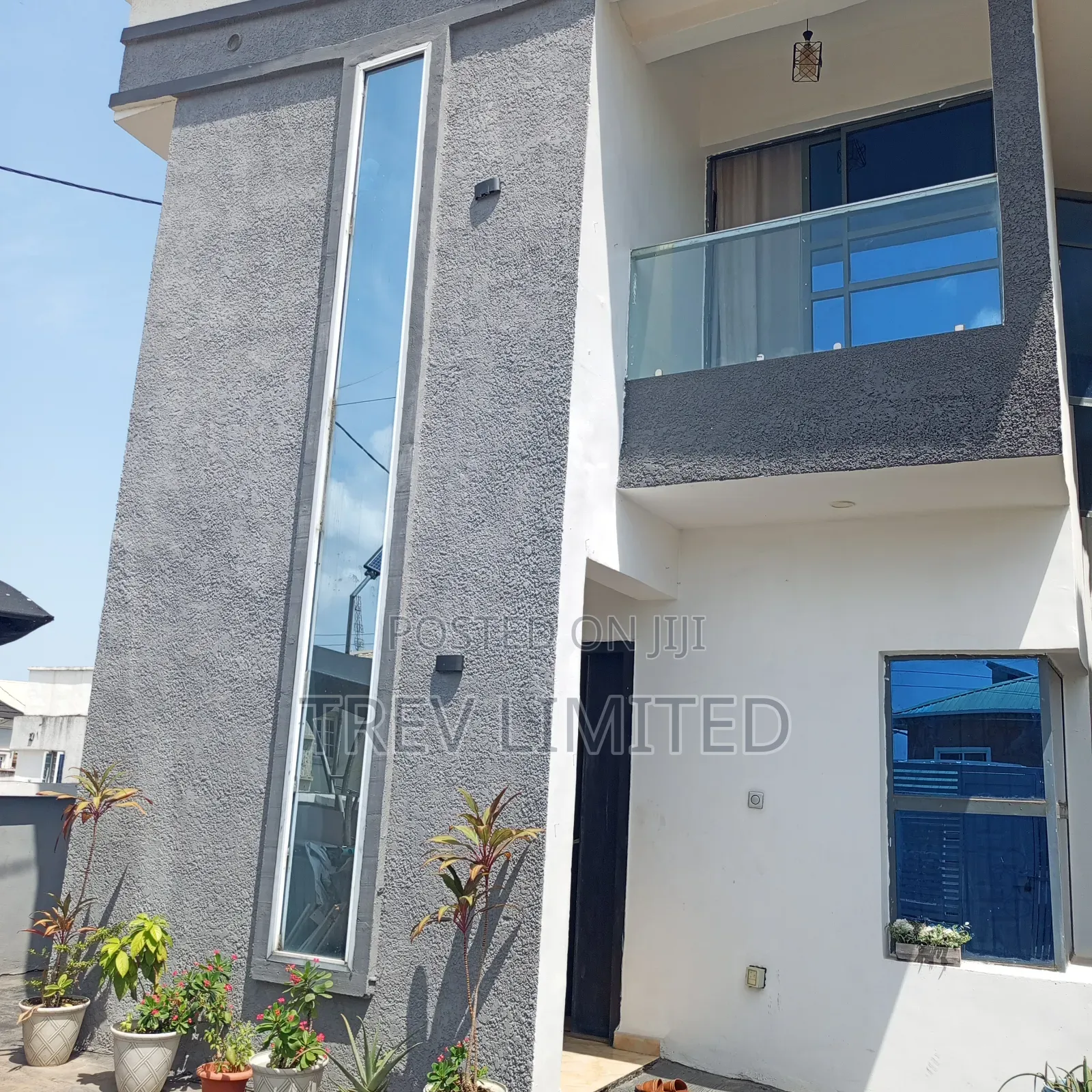 3bdrm Duplex in Seaside Estate for sale