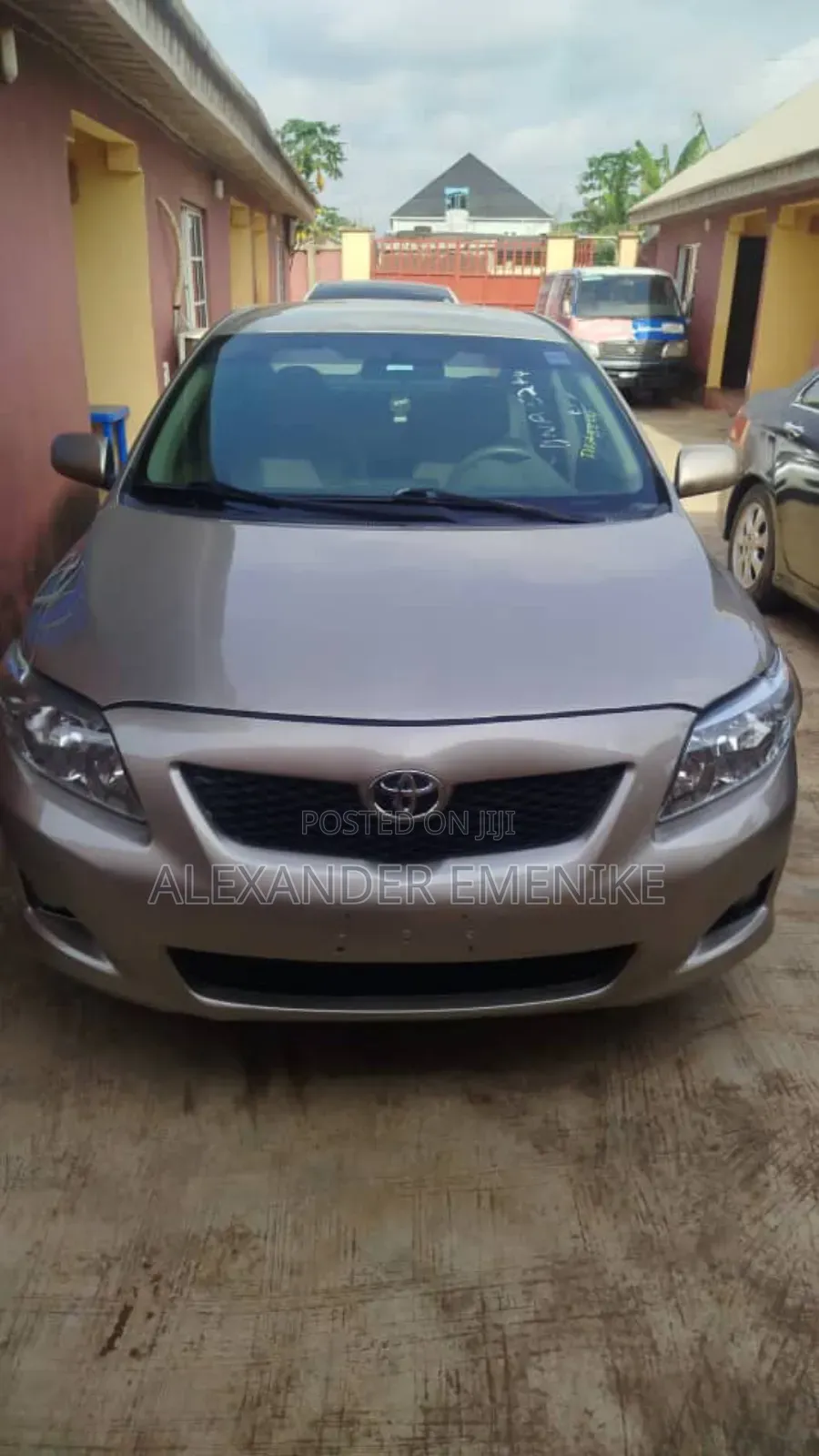Toyota Corolla 2010 Gold