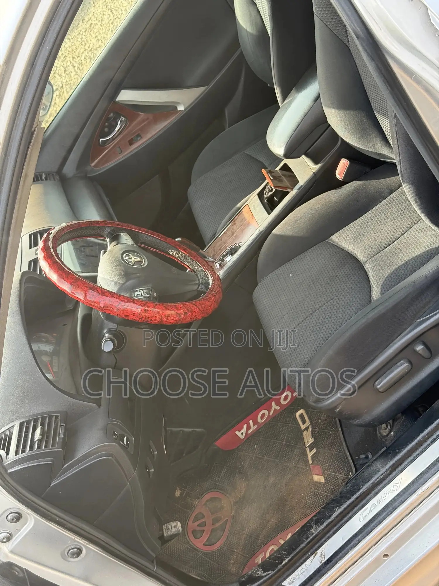 Toyota Camry SE 4dr Sedan (2.5L 4cyl 6A) 2011 Silver