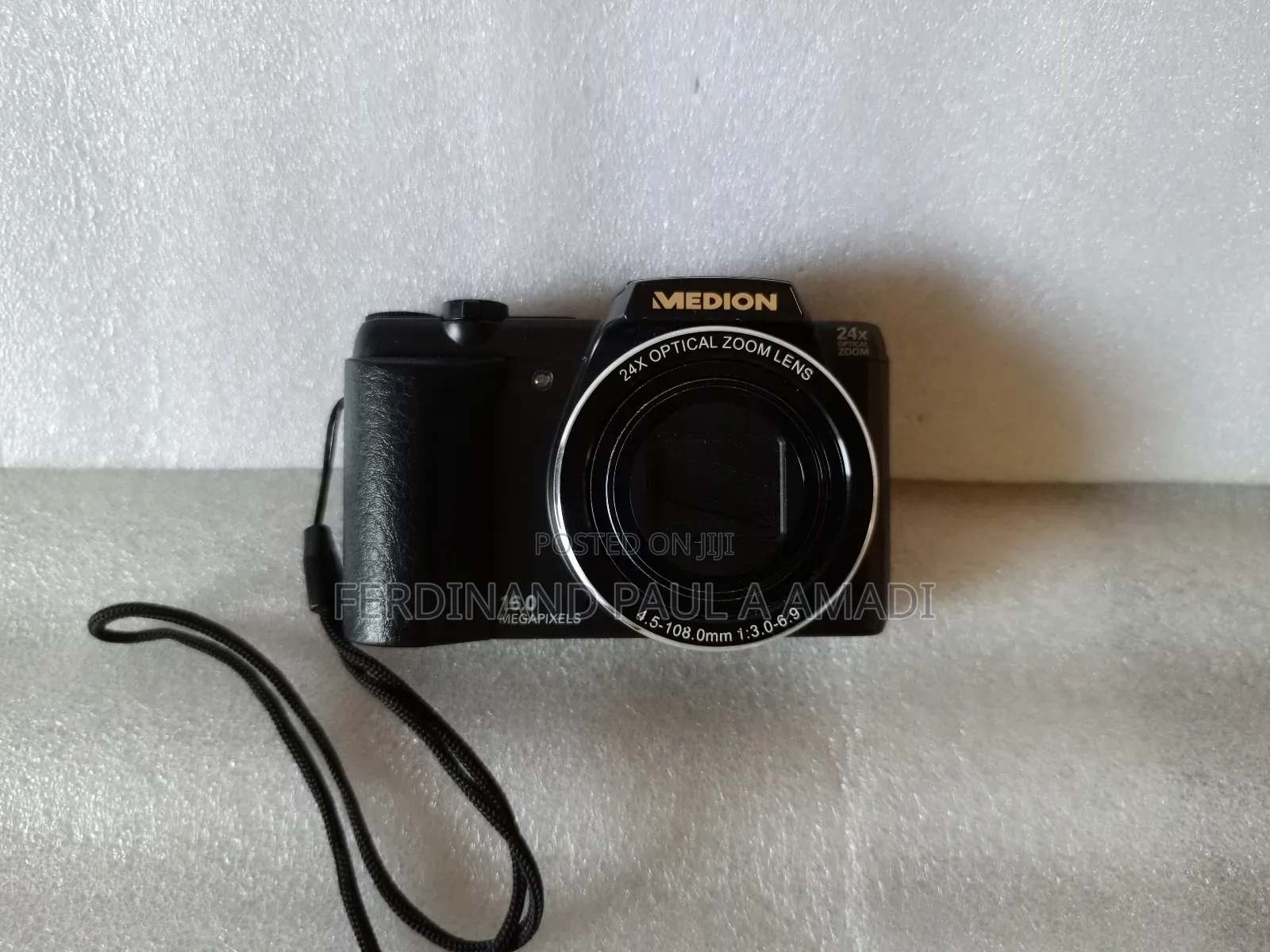 Medion Digital Photo Video Camera for Vintage Passport Snapping