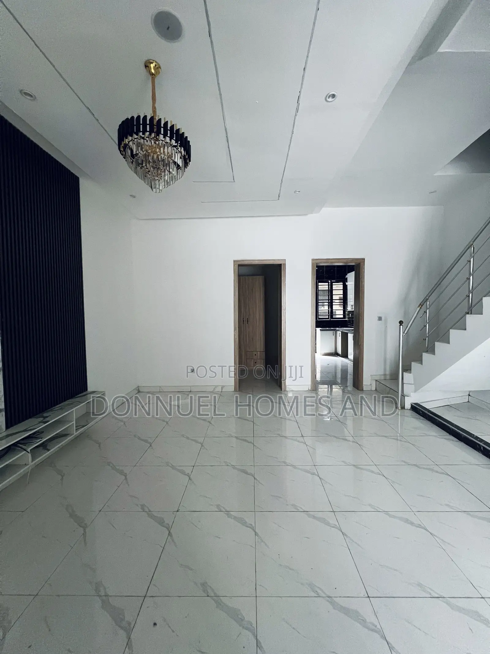 4bdrm Townhouse / Terrace in Ikota for rent