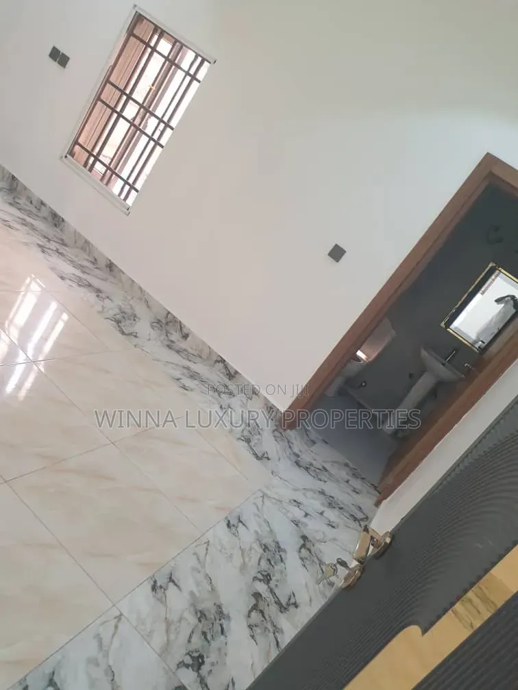 6bdrm Duplex in Asokoro Main for sale