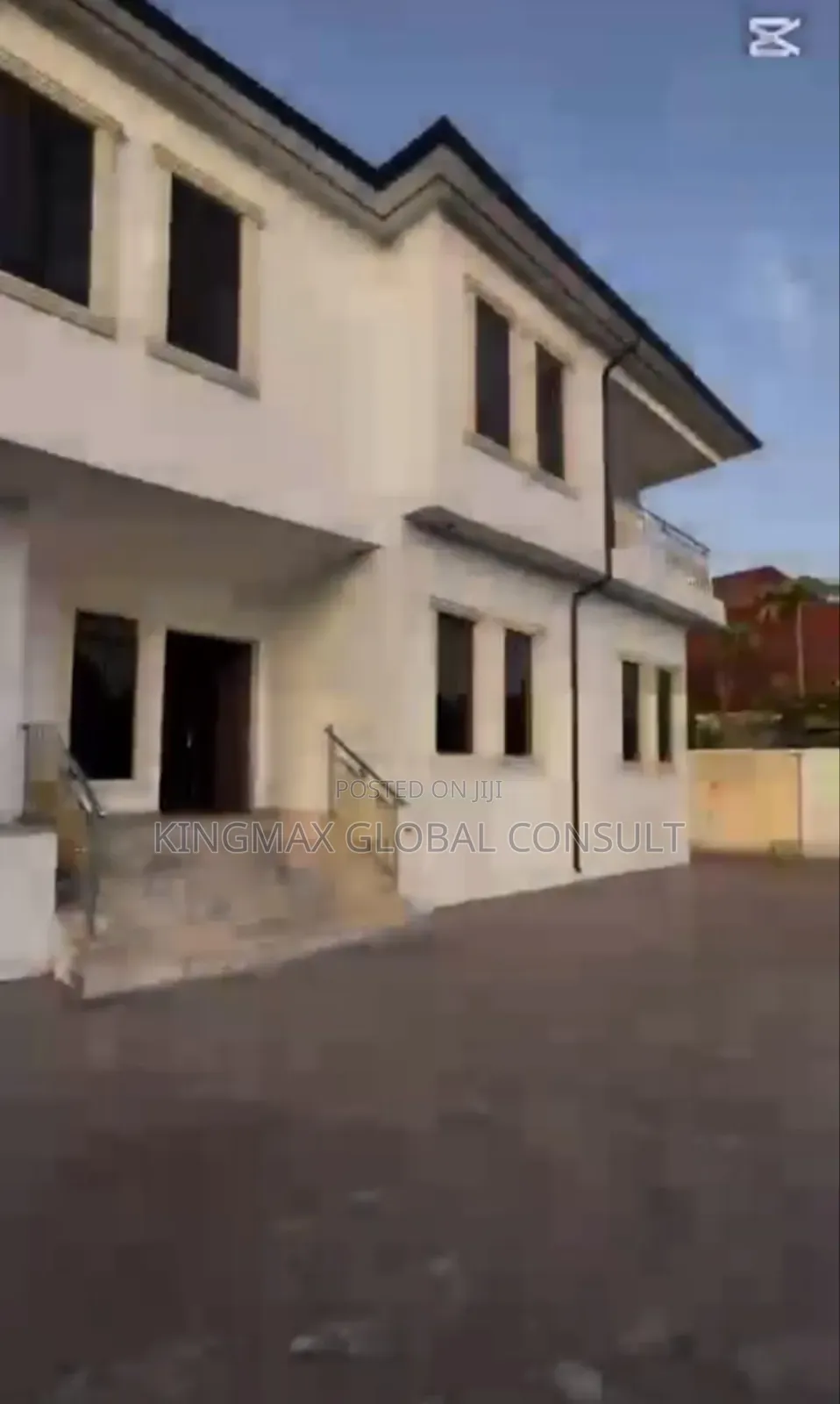 5bdrm Duplex in Prince And Princess for sale