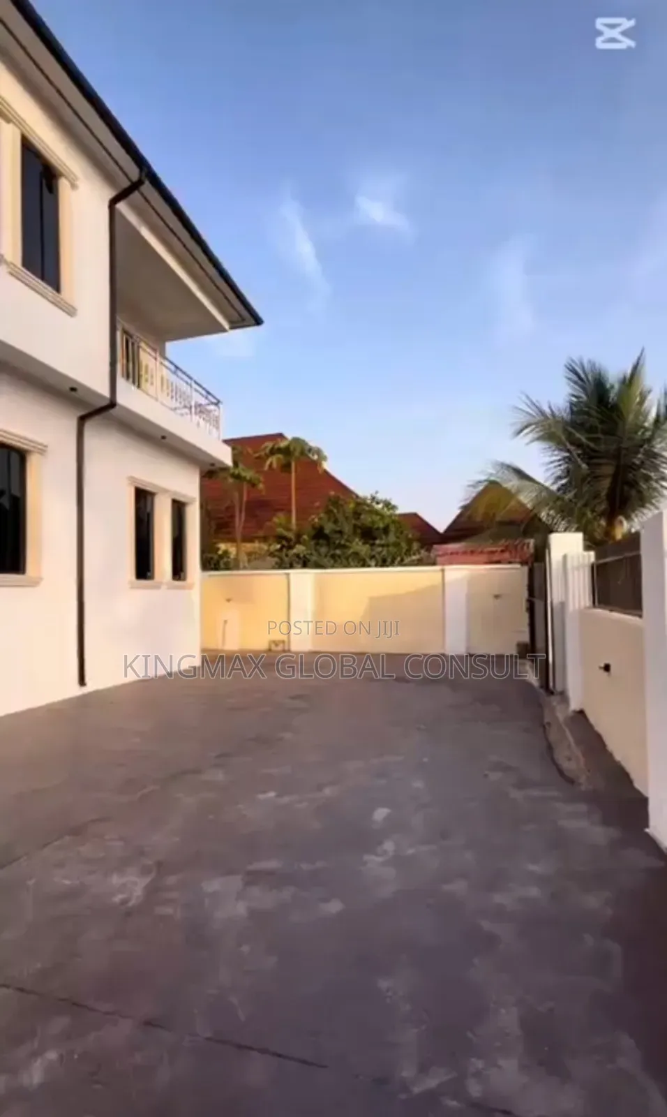 5bdrm Duplex in Prince And Princess for sale