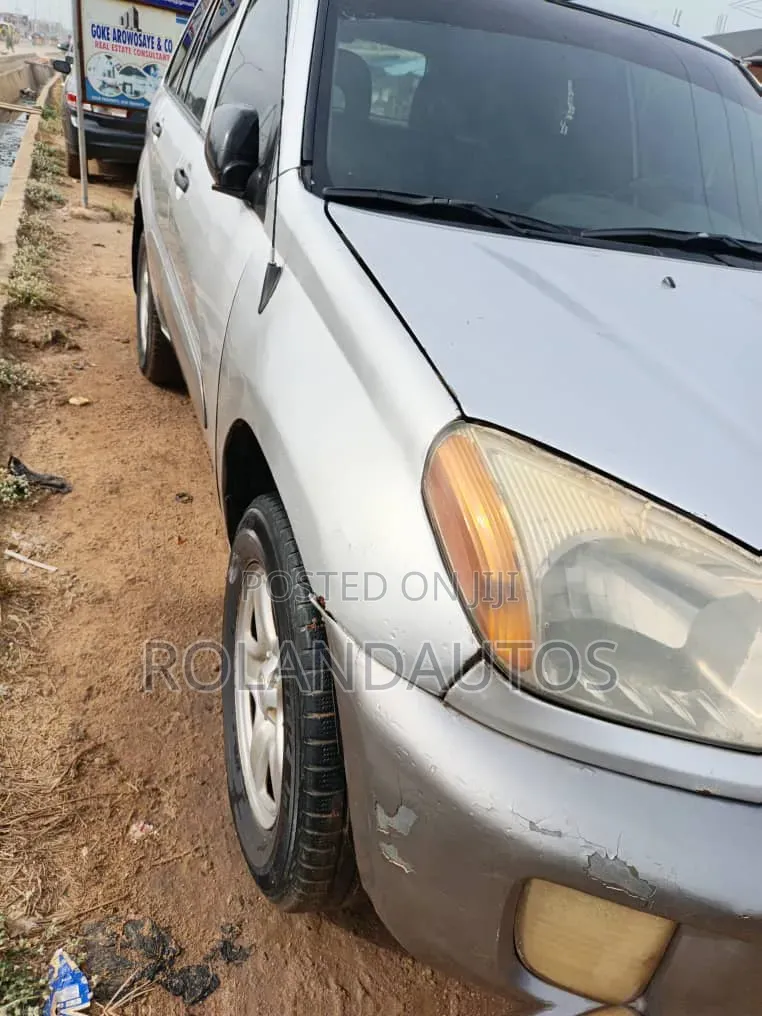 Toyota RAV4 Automatic 2003 Silver