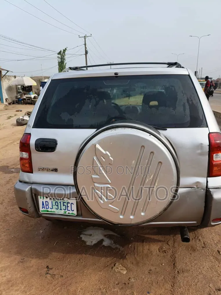 Toyota RAV4 Automatic 2003 Silver