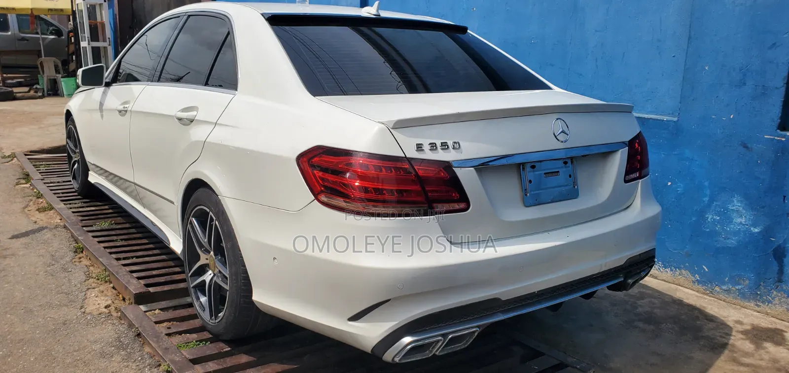 Mercedes-Benz E350 Base 4Matic Sedan AWD (3.5L 6cyl 7A) 2010 White
