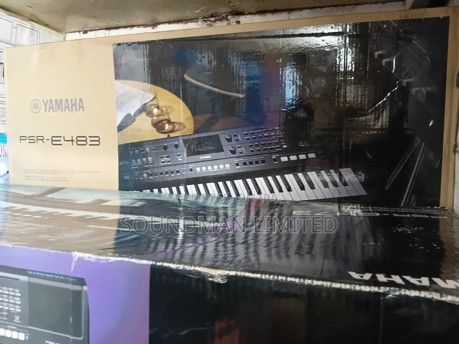 Yamaha PSR E483 Professional Keyboard