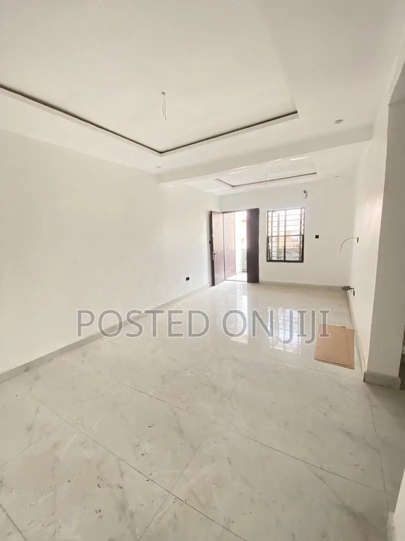 2bdrm Apartment in Idado Igbo Efon for rent