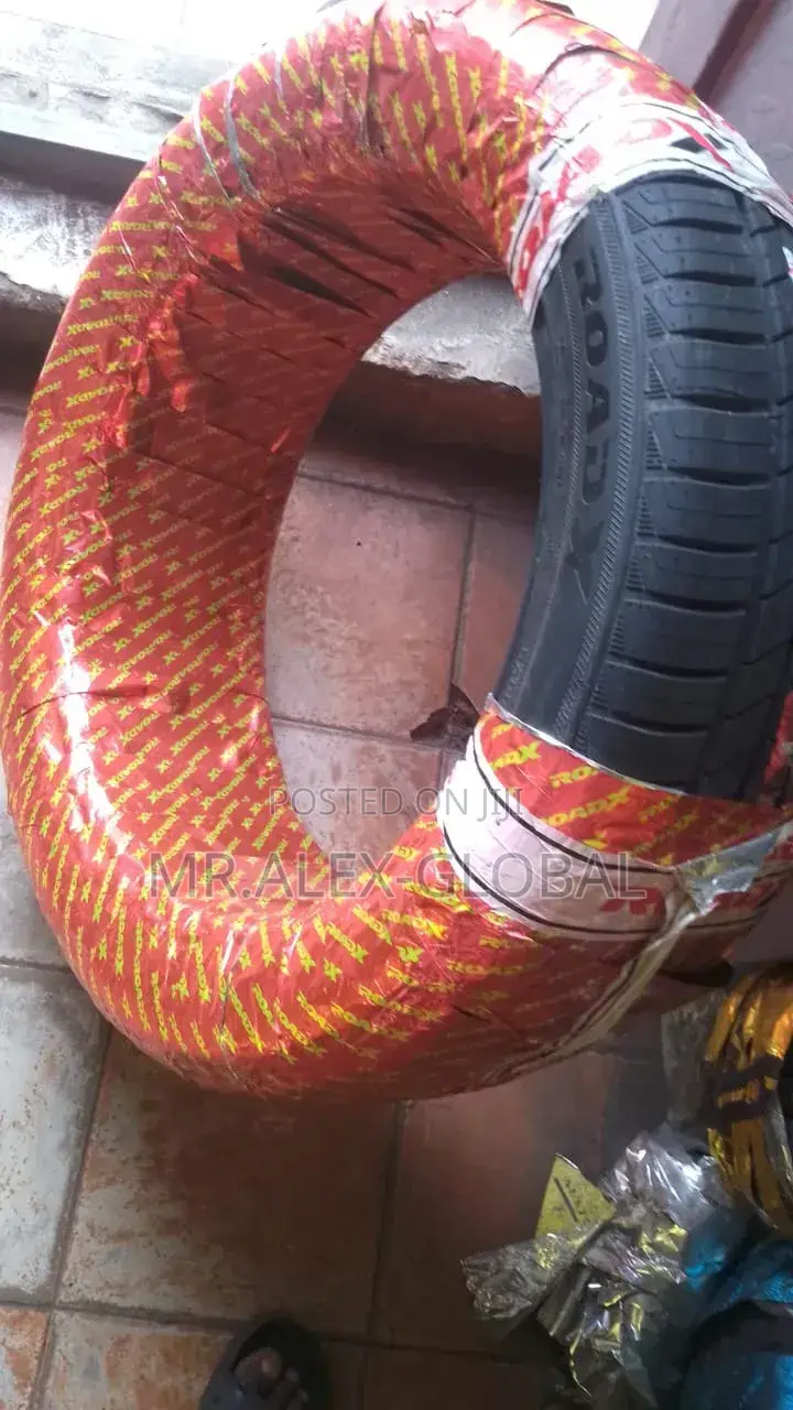 285/45/22 Roadx Tires
