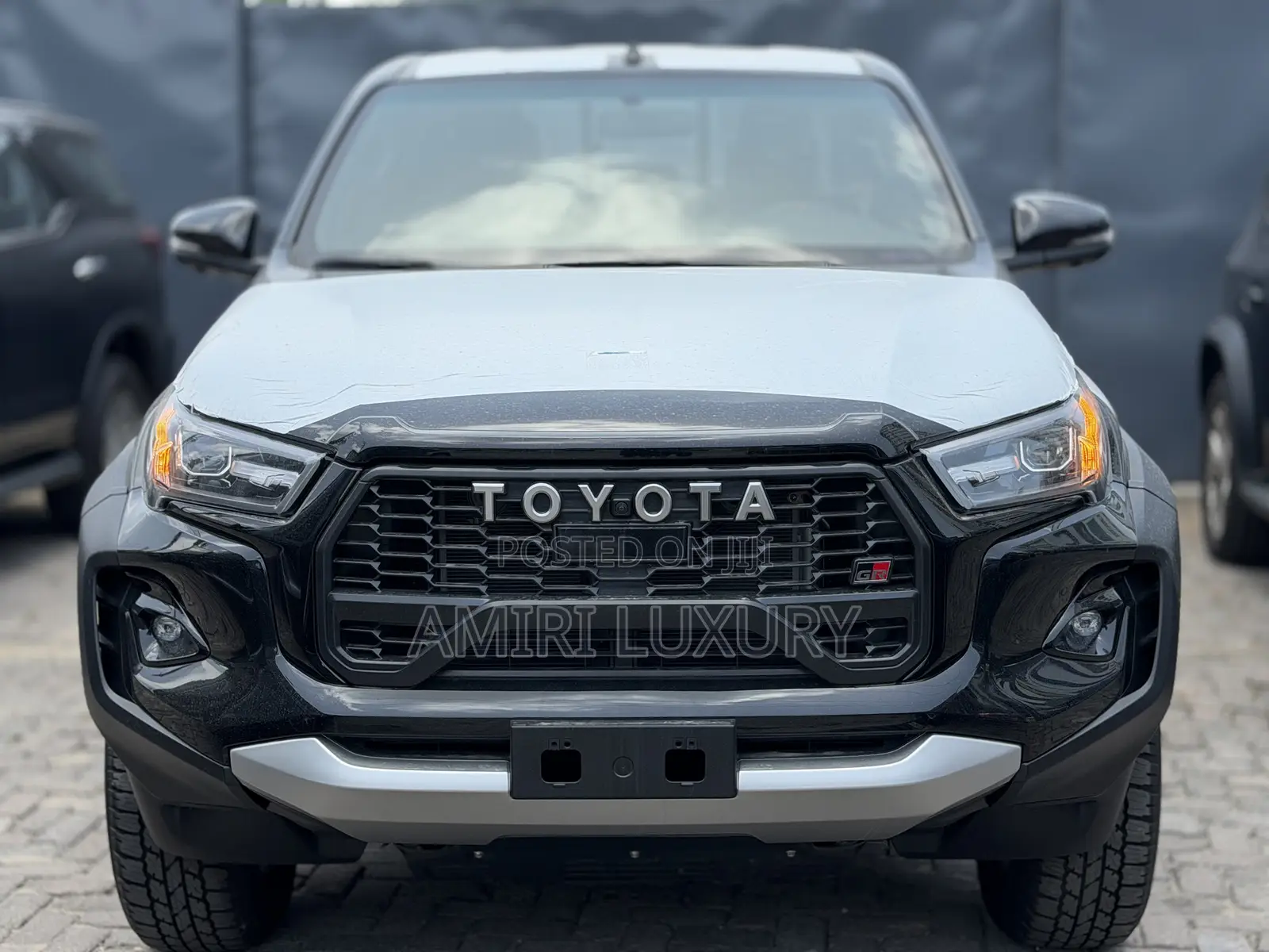 New Toyota Hilux 2025 Black
