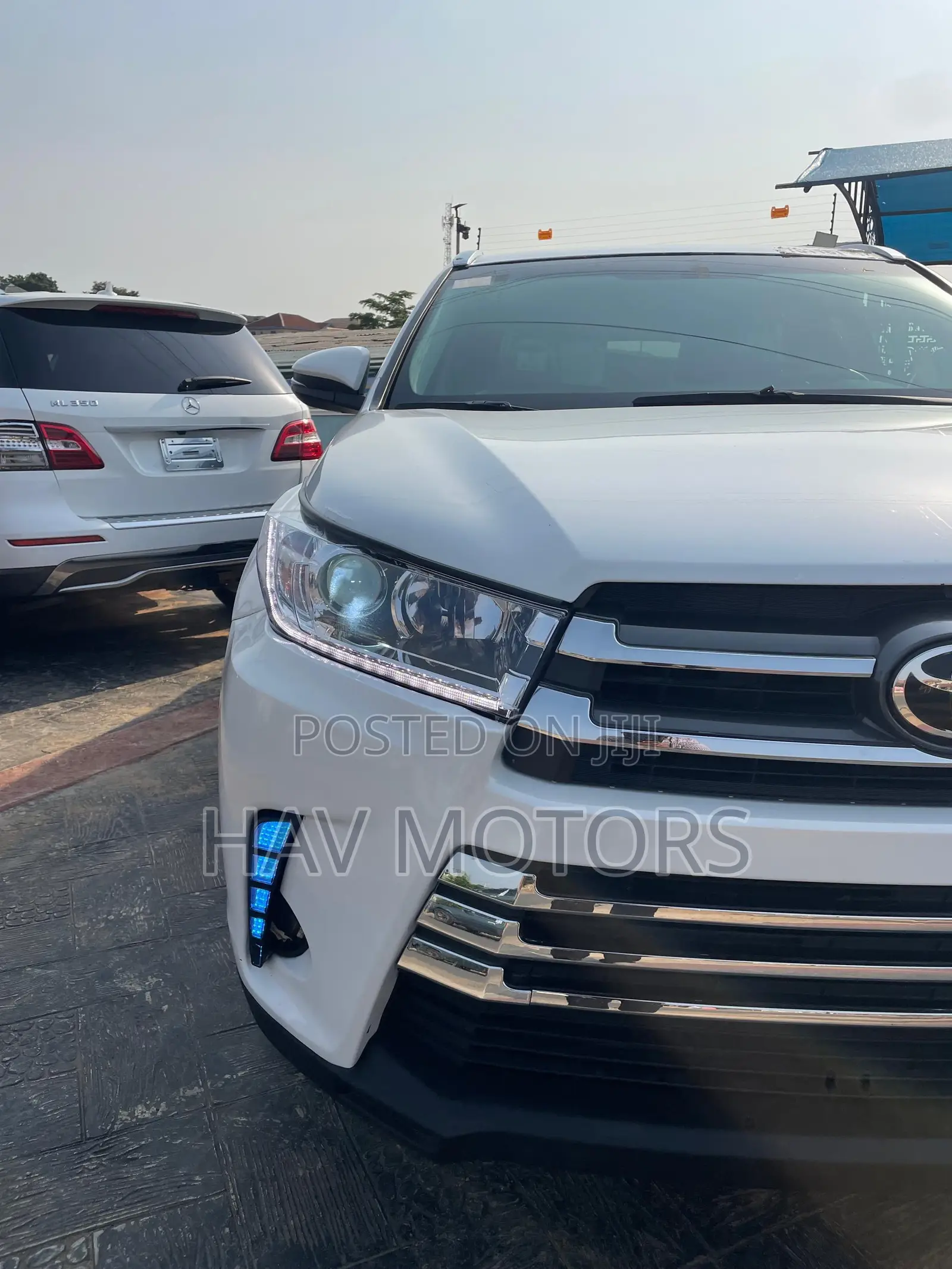 Toyota Highlander Limited 4dr SUV AWD (3.5L 6cyl 6A) 2015 White