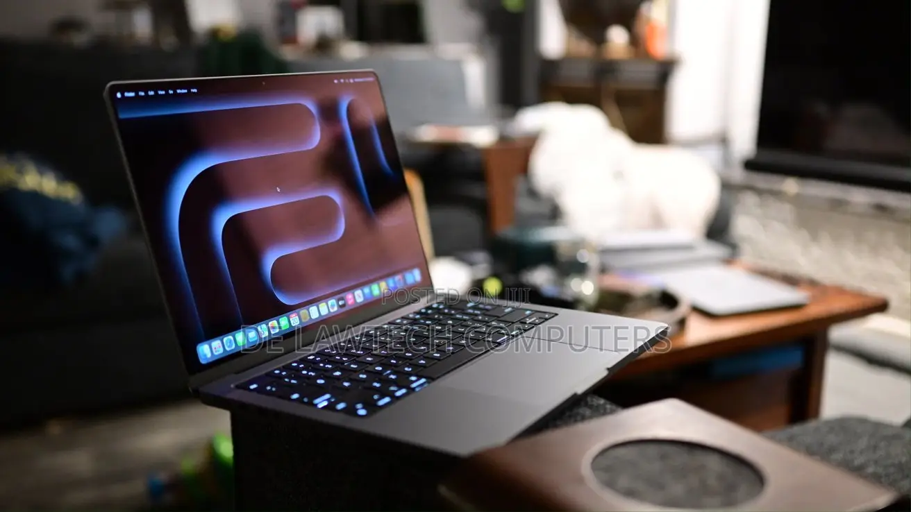 New Laptop Apple MacBook Pro 2025 M5 14-inch 24GB Apple M5 SSD 1T