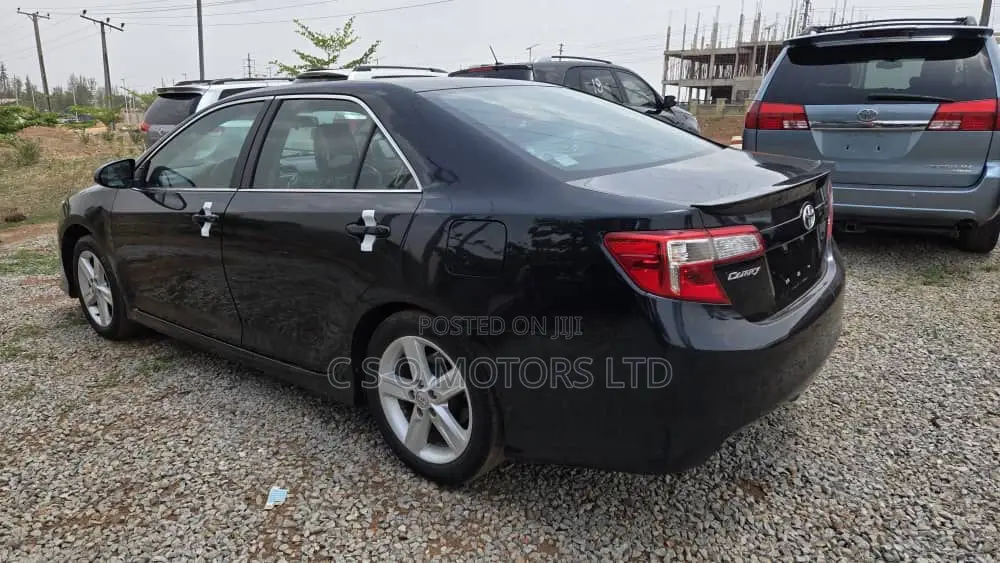 Toyota Camry SE 4dr Sedan (2.5L 4cyl 6A) 2014 Black