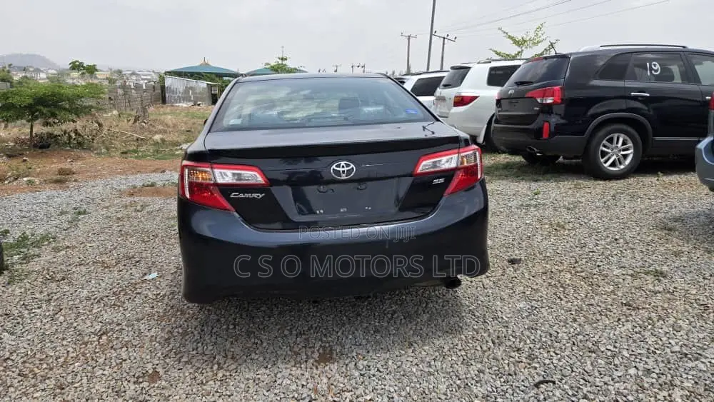 Toyota Camry SE 4dr Sedan (2.5L 4cyl 6A) 2014 Black