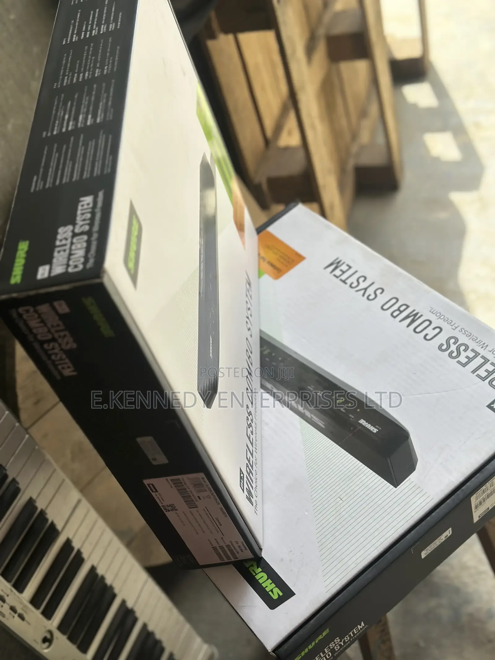 Shure Blx288/B58 Wireless Dual Vocal System Microphone