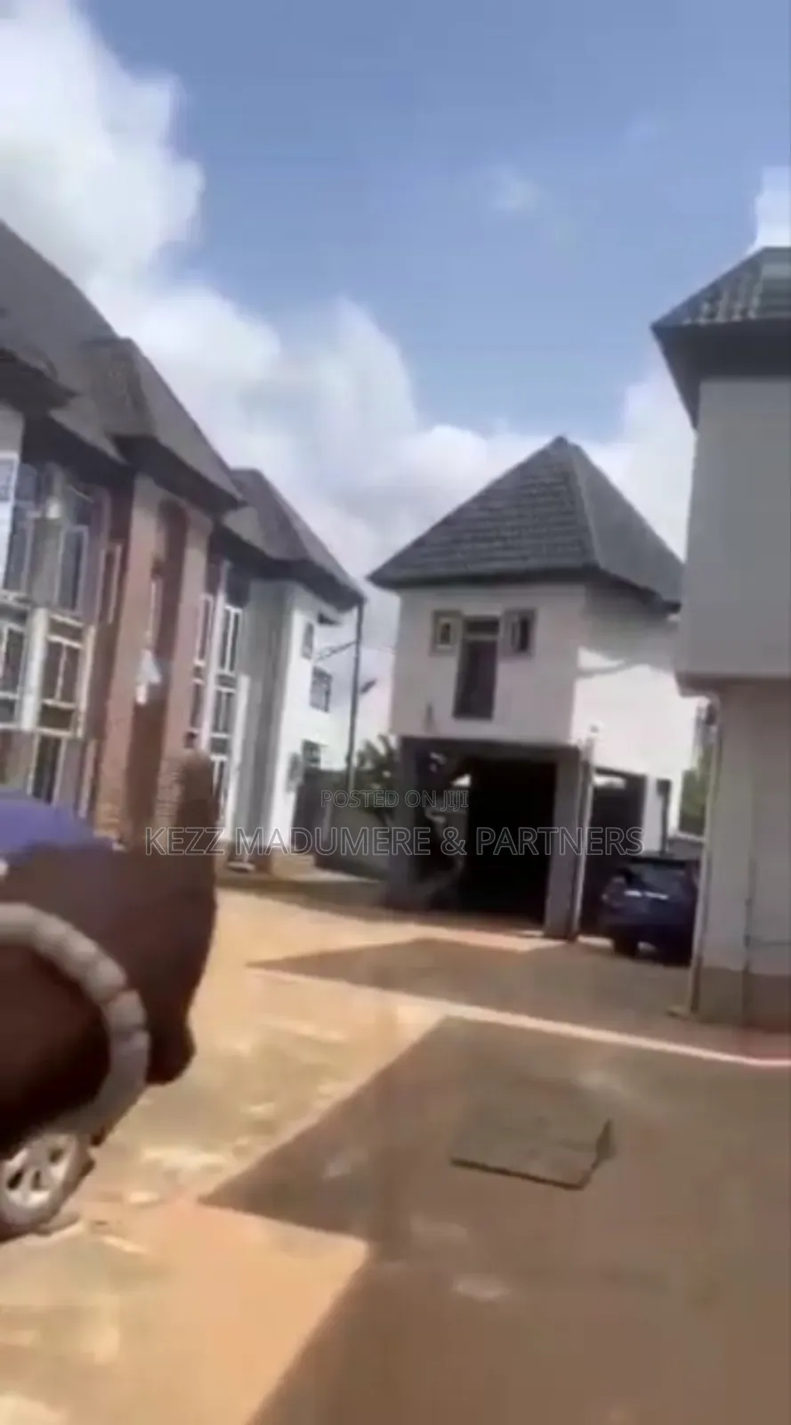 8bdrm Block of Flats in Federal Housing Est. for sale