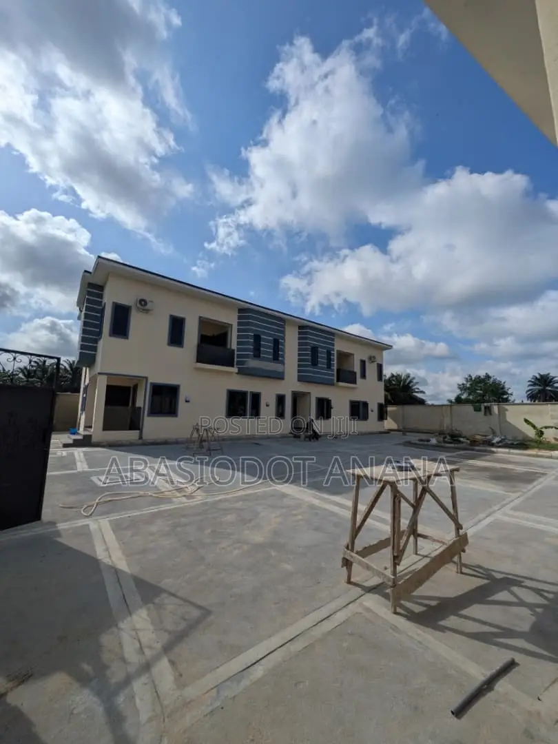 2bdrm Duplex in Shelter Afrique, Uyo for rent