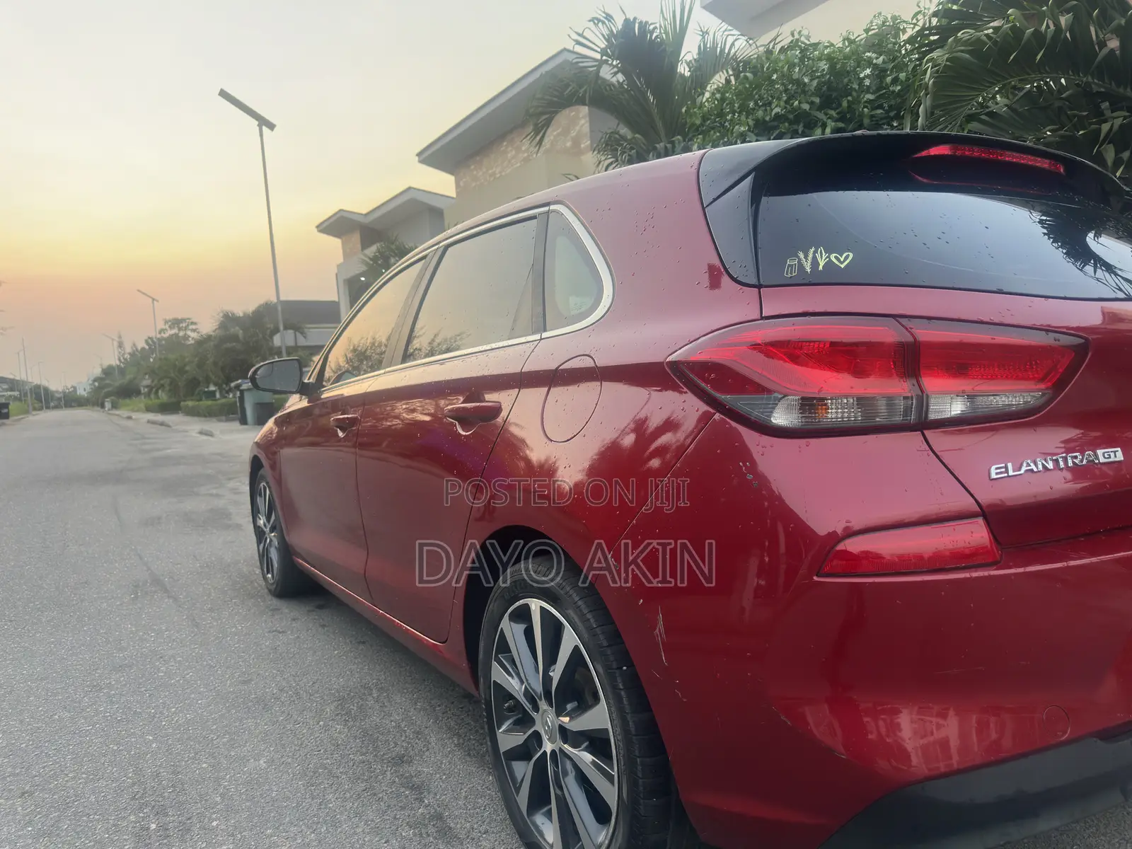 Hyundai Elantra 2018 Red