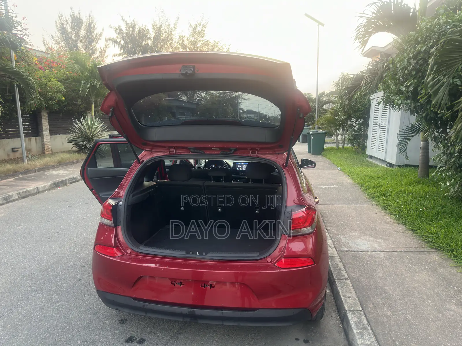 Hyundai Elantra 2018 Red