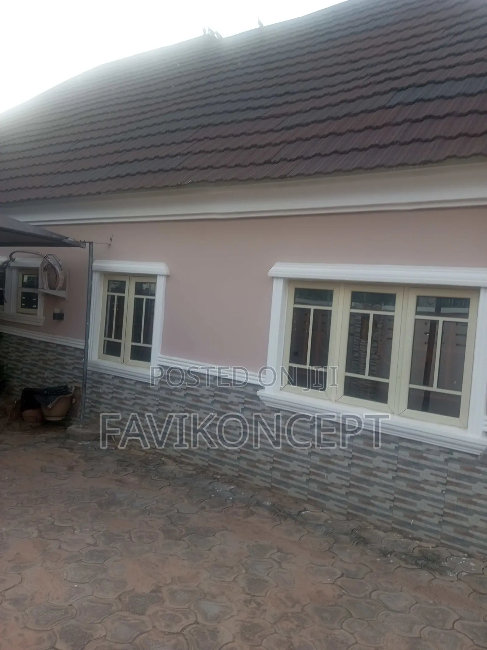 4bdrm Bungalow in Giri for sale