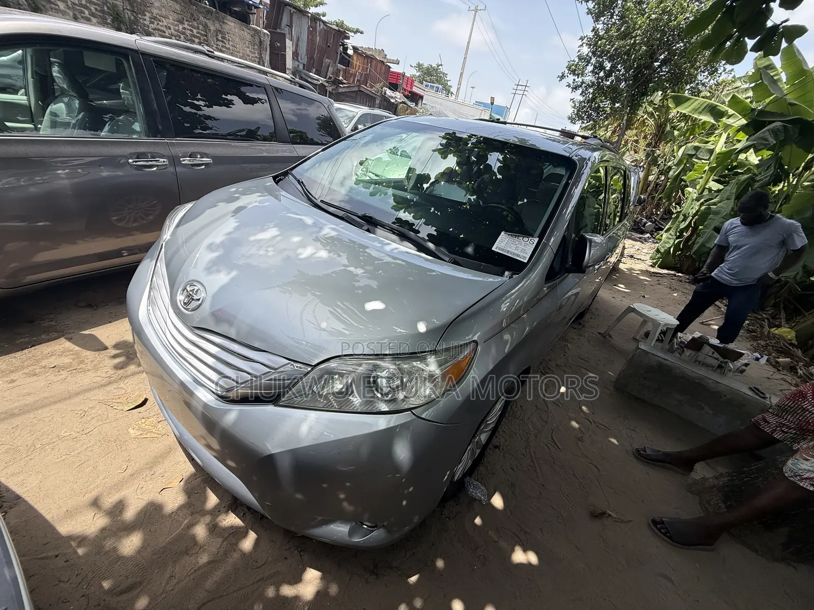 Toyota Sienna XLE 8-Passenger 4dr Minivan (3.5L 6cyl 6A) 2015 Silver