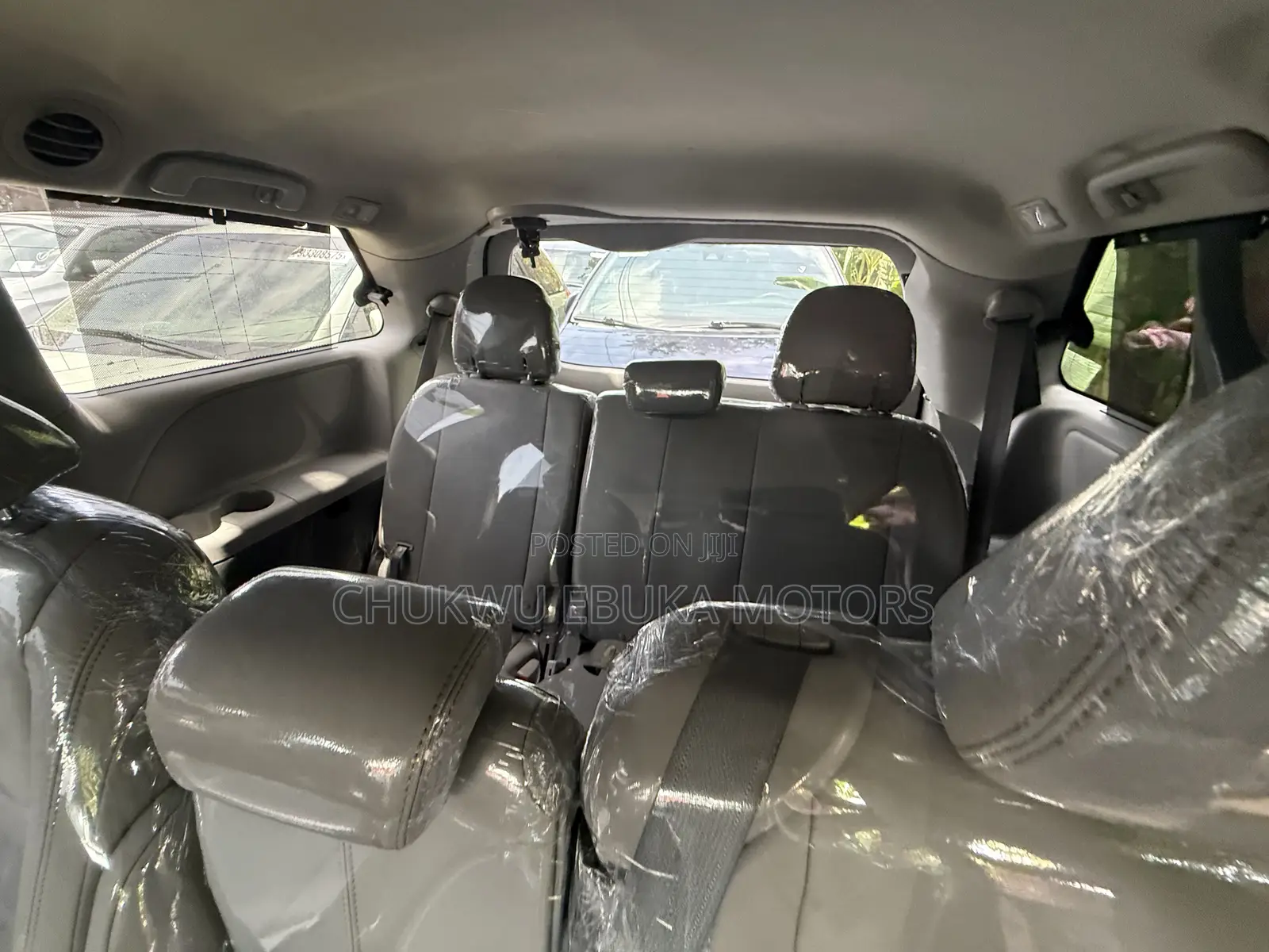 Toyota Sienna XLE 8-Passenger 4dr Minivan (3.5L 6cyl 6A) 2015 Silver
