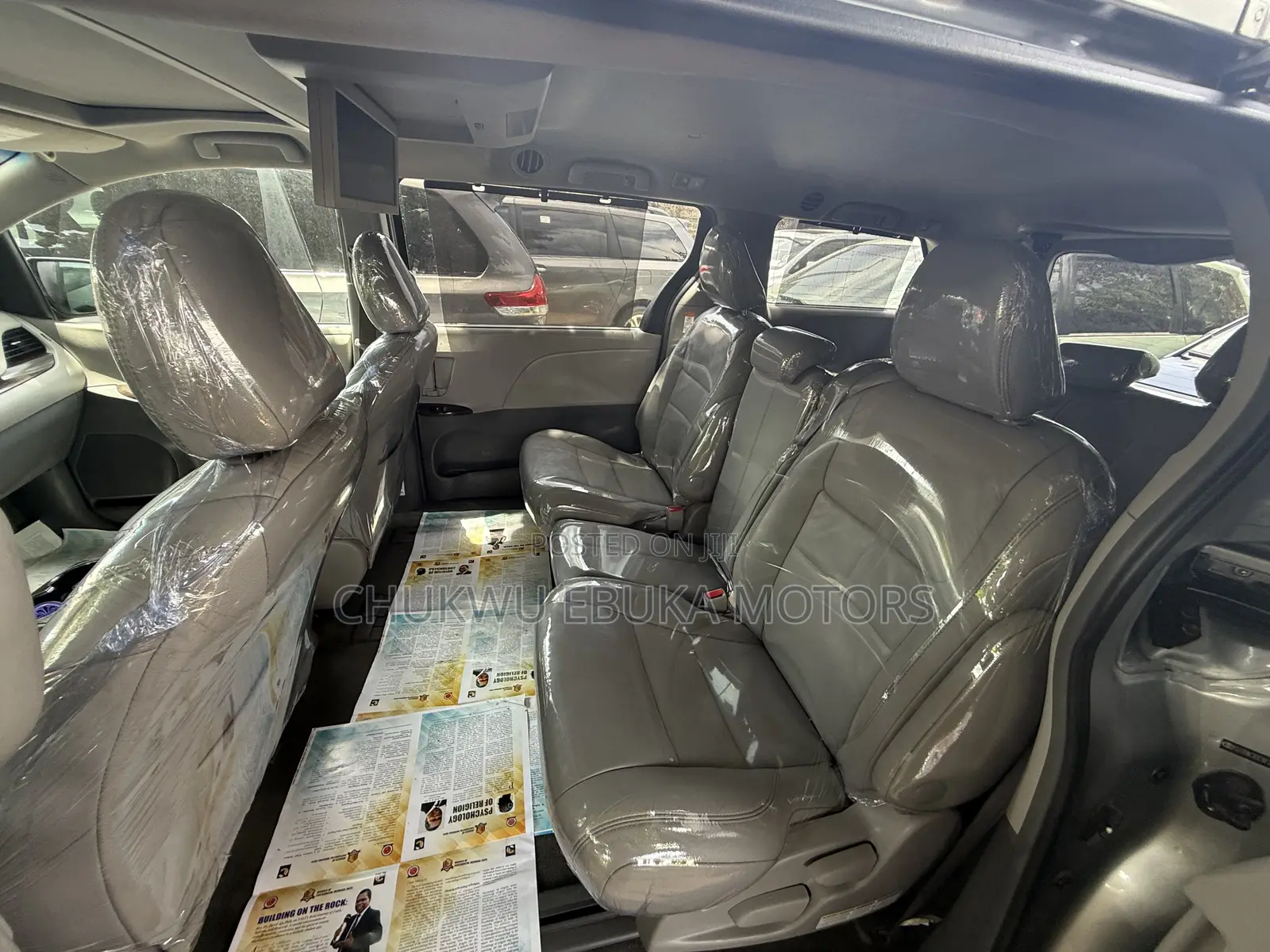 Toyota Sienna XLE 8-Passenger 4dr Minivan (3.5L 6cyl 6A) 2015 Silver