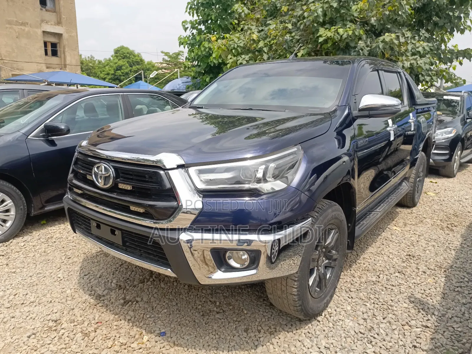 Toyota Hilux 2023 Blue
