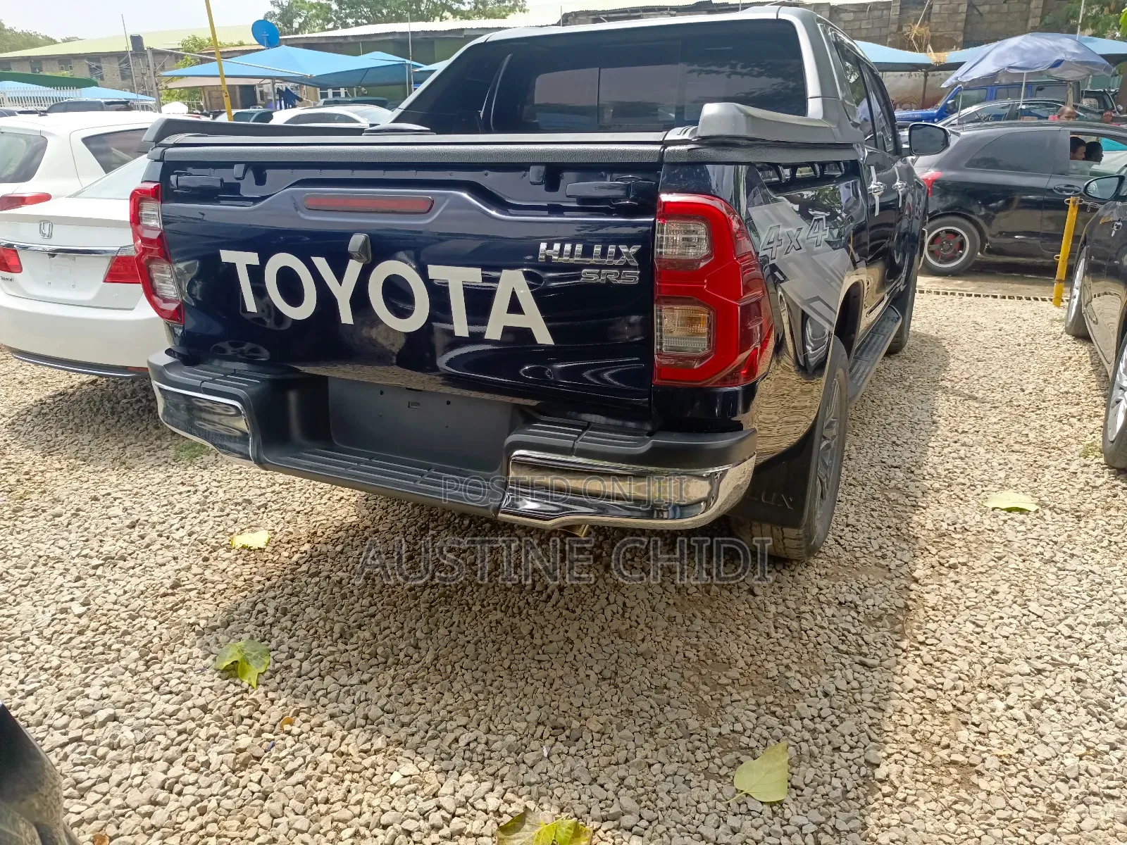 Toyota Hilux 2023 Blue