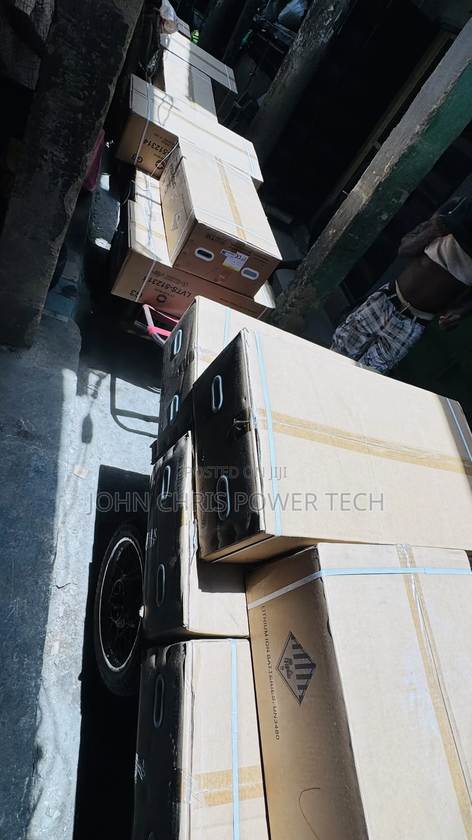 16kwh 51.2v Lvtopsun Lithium Battery