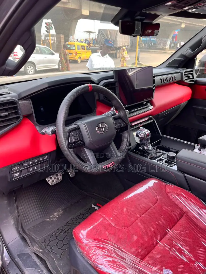 Toyota Sequoia 2024 Gray