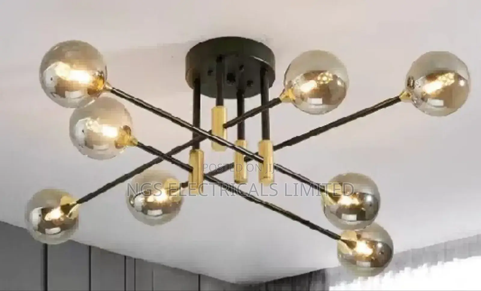8hands Chandelier Bulb