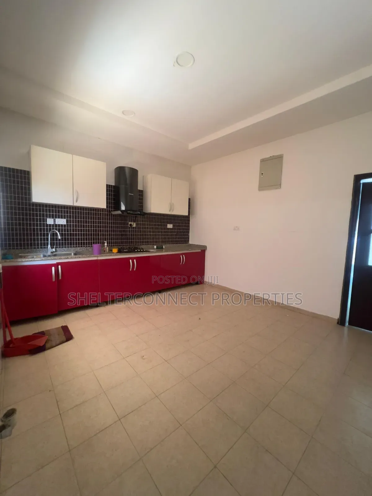 2bdrm Apartment in Lekki Phase 1 for rent