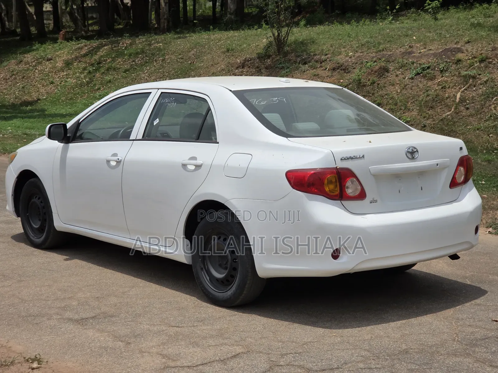 Toyota Corolla LE 4dr Sedan (1.8L 4cyl 4A) 2010 White