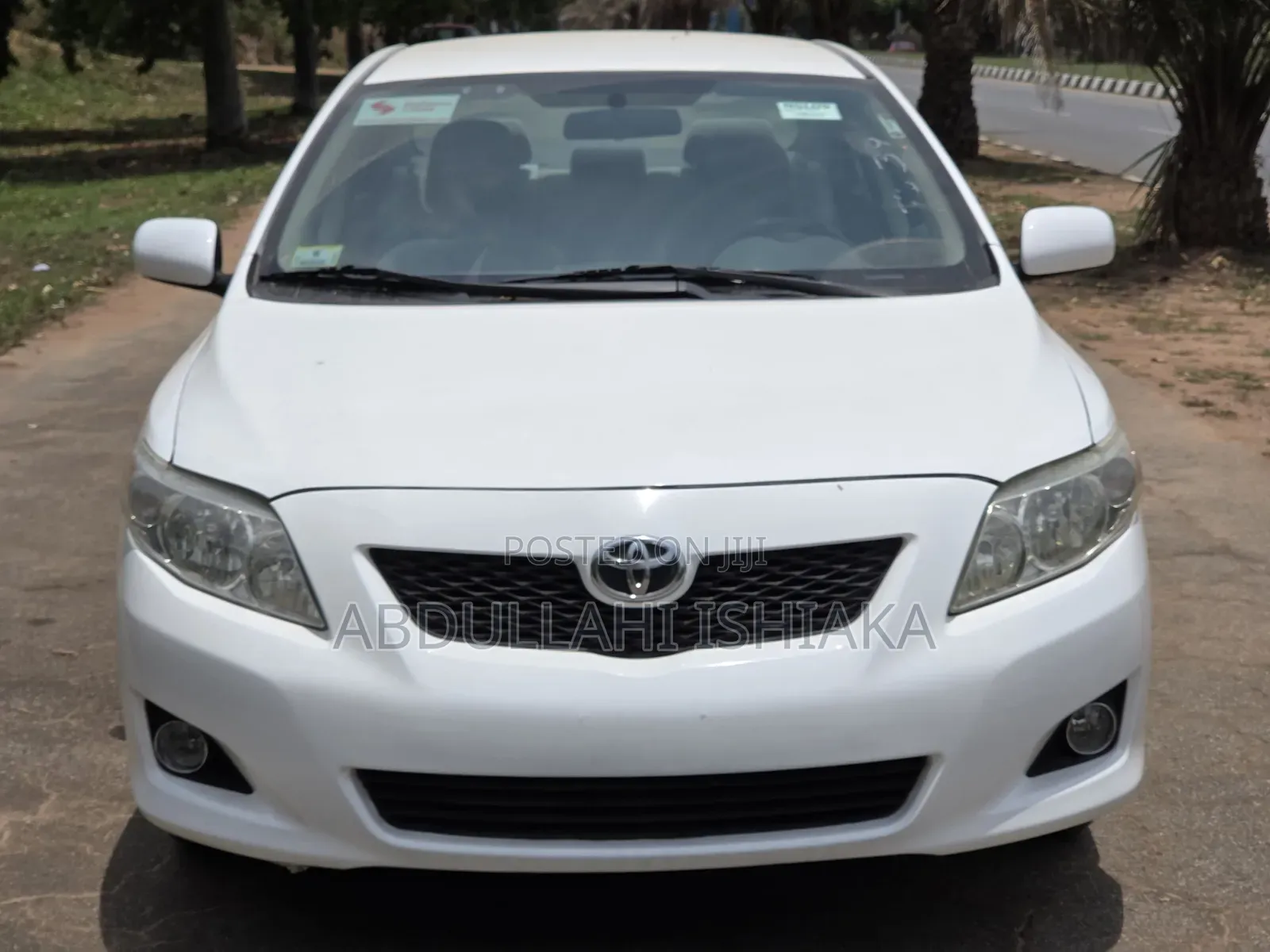 Toyota Corolla LE 4dr Sedan (1.8L 4cyl 4A) 2010 White