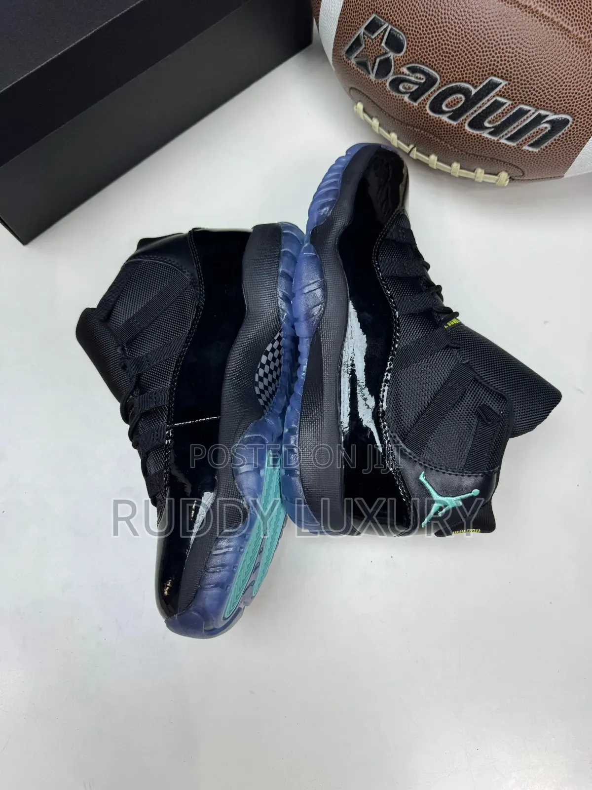 Nike Air Jordan Future Mesh Sneakers