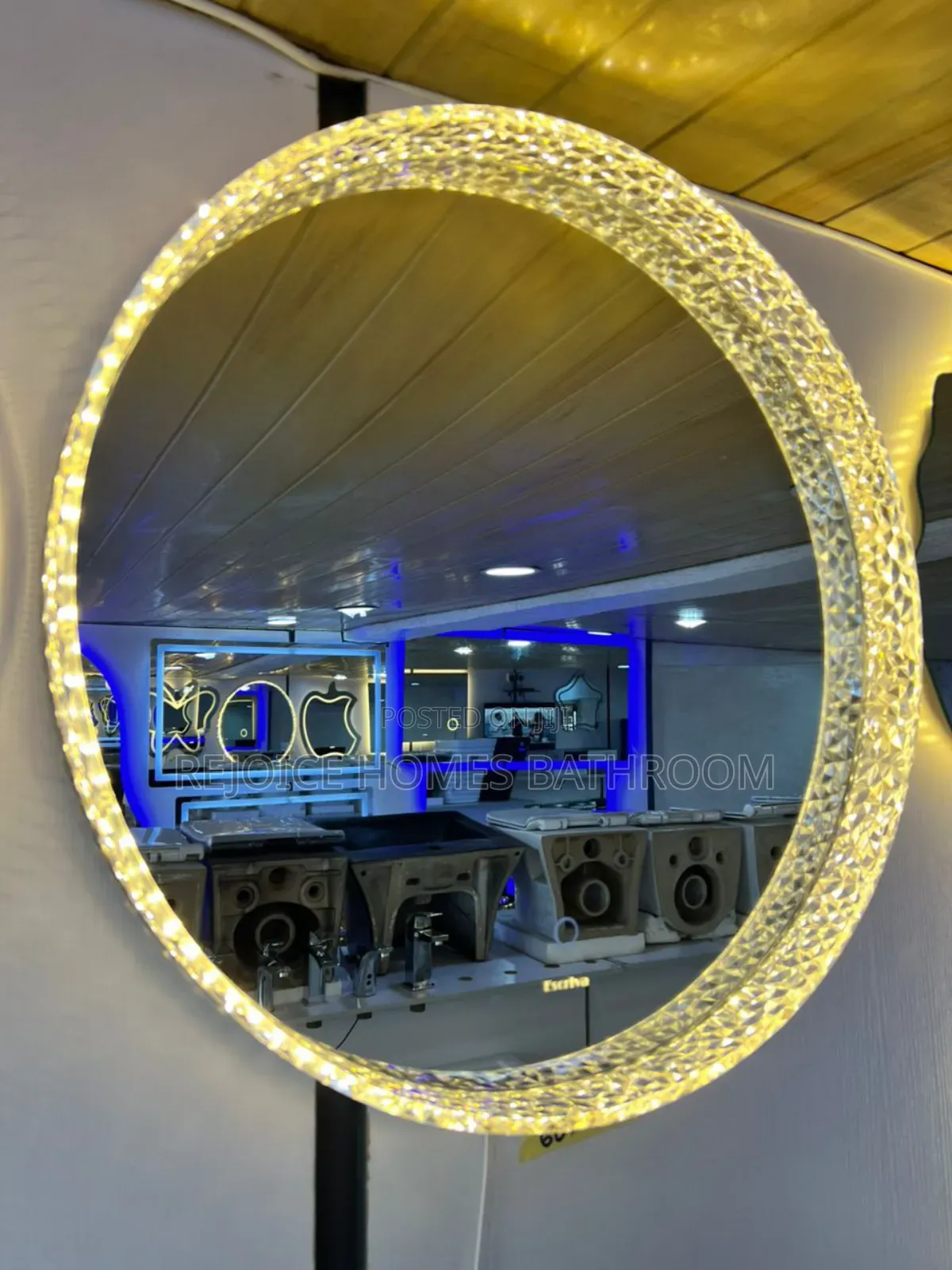 Luxury Crystal Led Round Mirror – Cool White Lighting