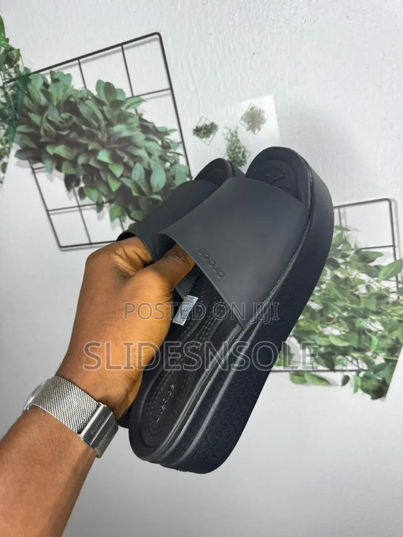 Crocs Brooklyn Low Wedges.