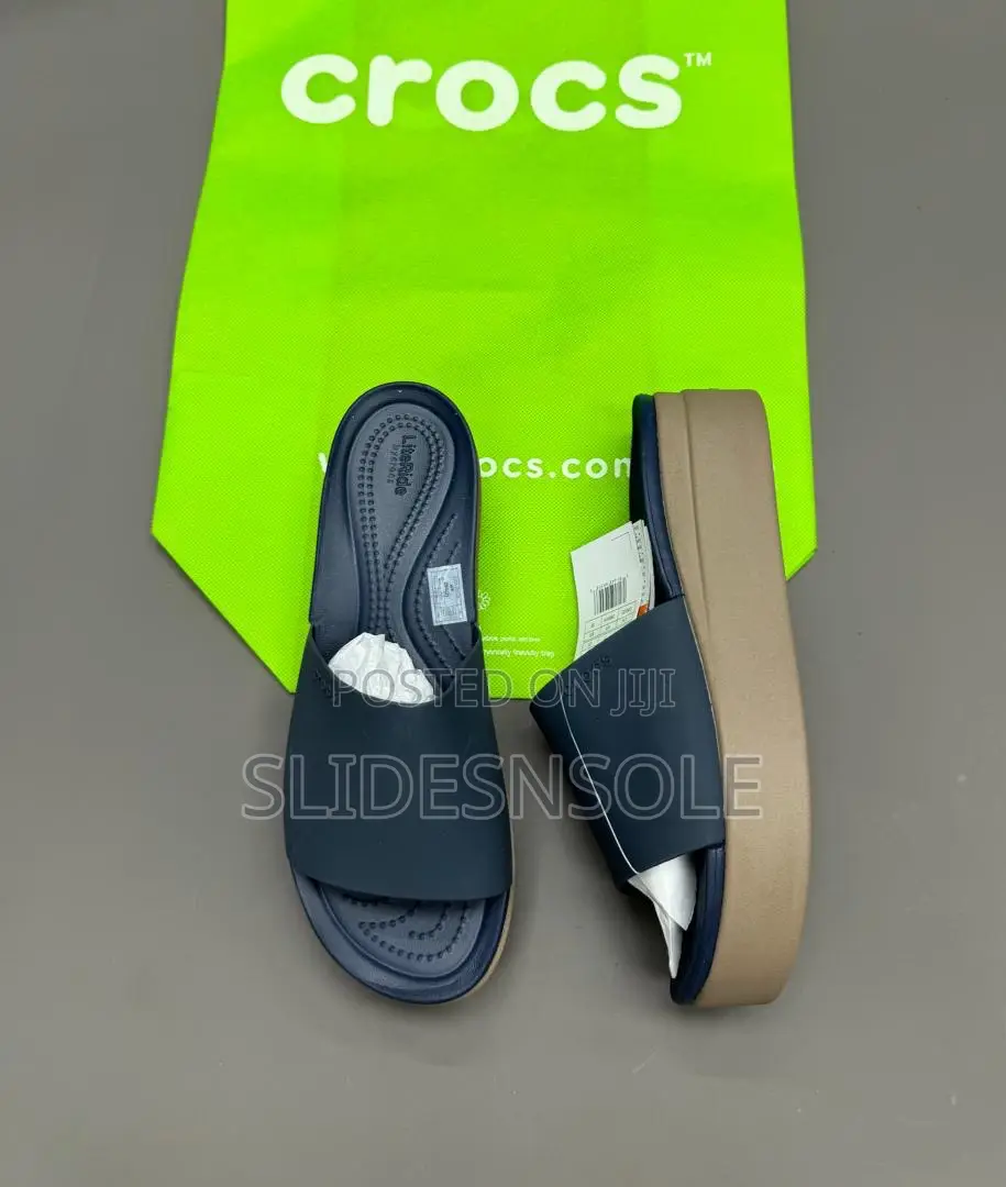 Crocs Brooklyn Low Wedges.