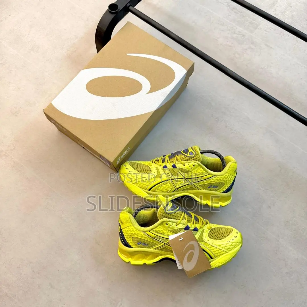 Asics Gel-Nimbus 10.1 in the "Kelp / Lemon Spark
