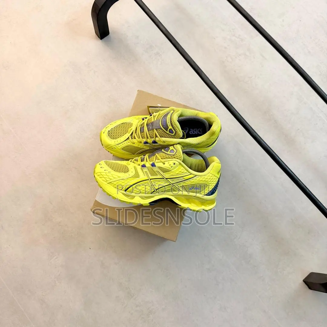 Asics Gel-Nimbus 10.1 in the "Kelp / Lemon Spark