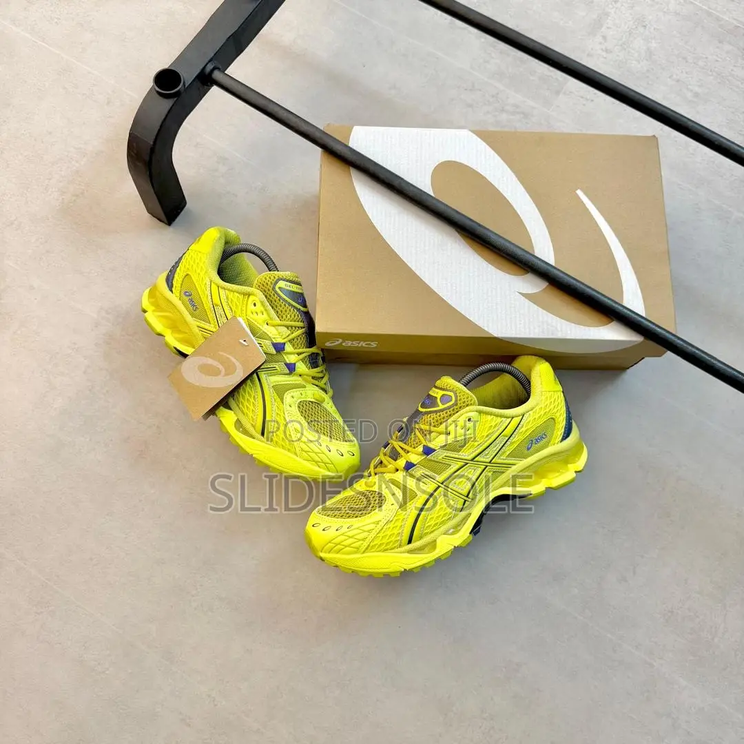 Asics Gel-Nimbus 10.1 in the "Kelp / Lemon Spark