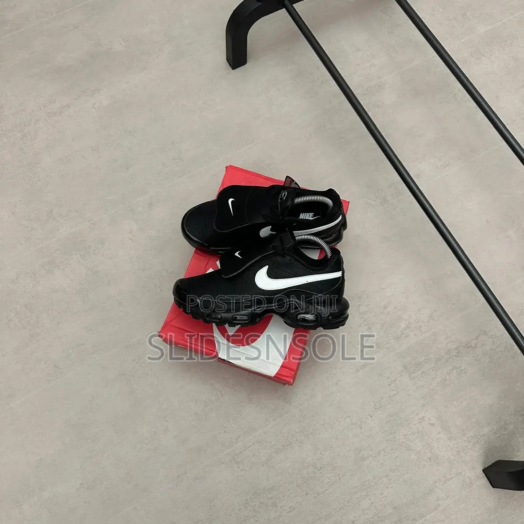 Nike Air Max Plus Tiempo