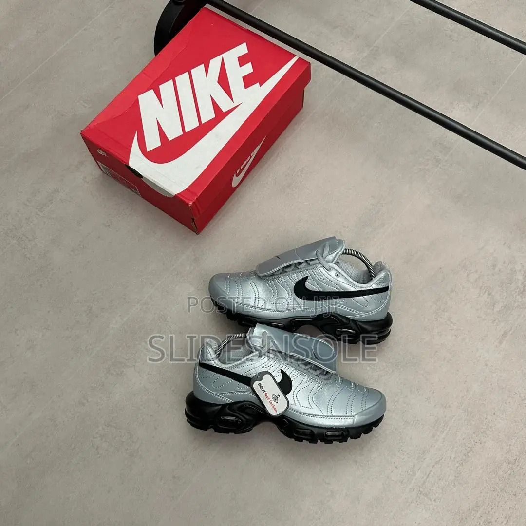 Nike Air Max Plus Tiempo