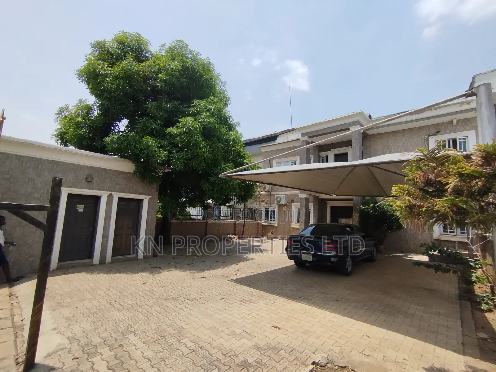 4bdrm Duplex in Apo District for sale