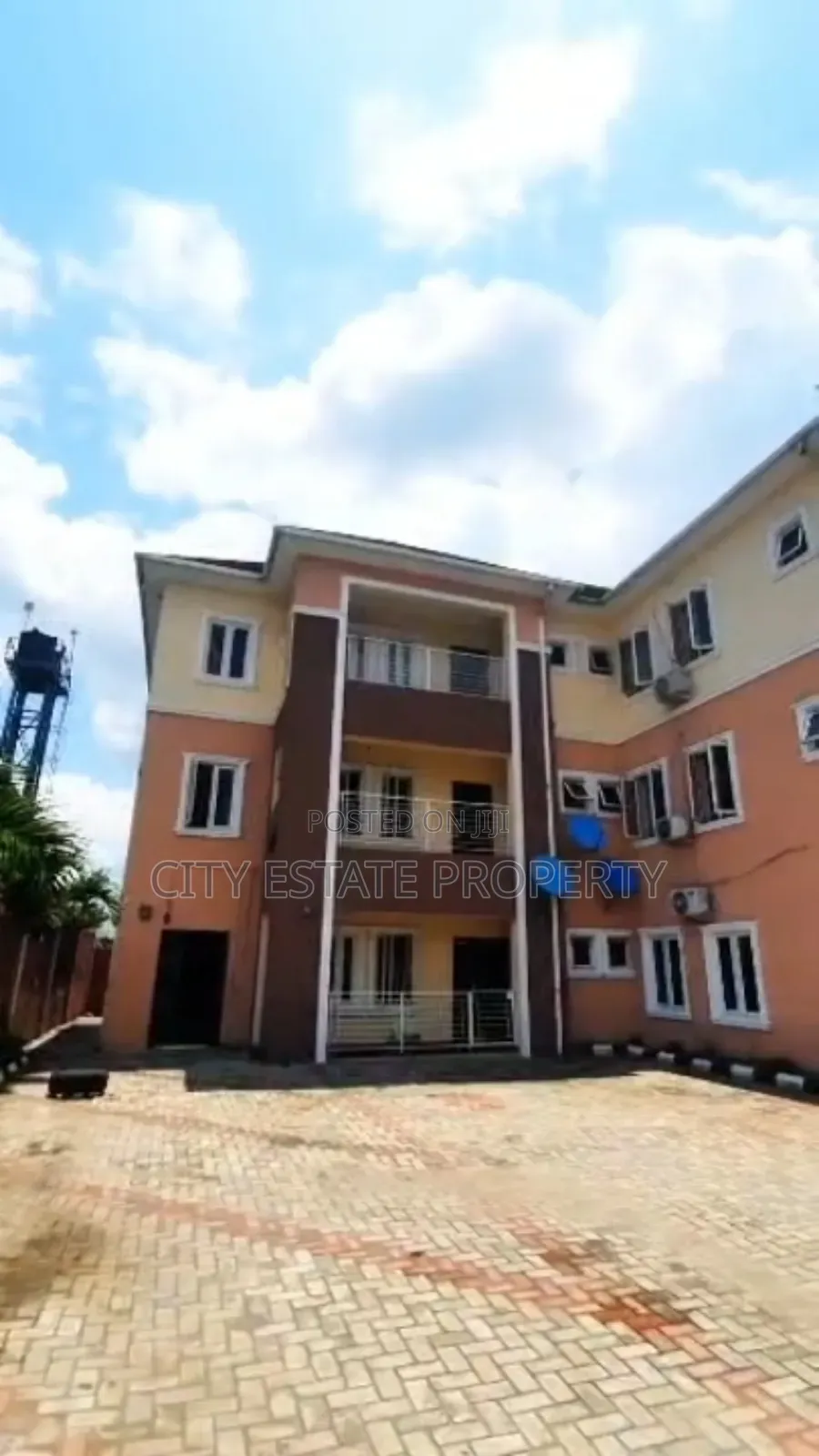 3bdrm Block of Flats in Stadium Road, Elekahia for rent