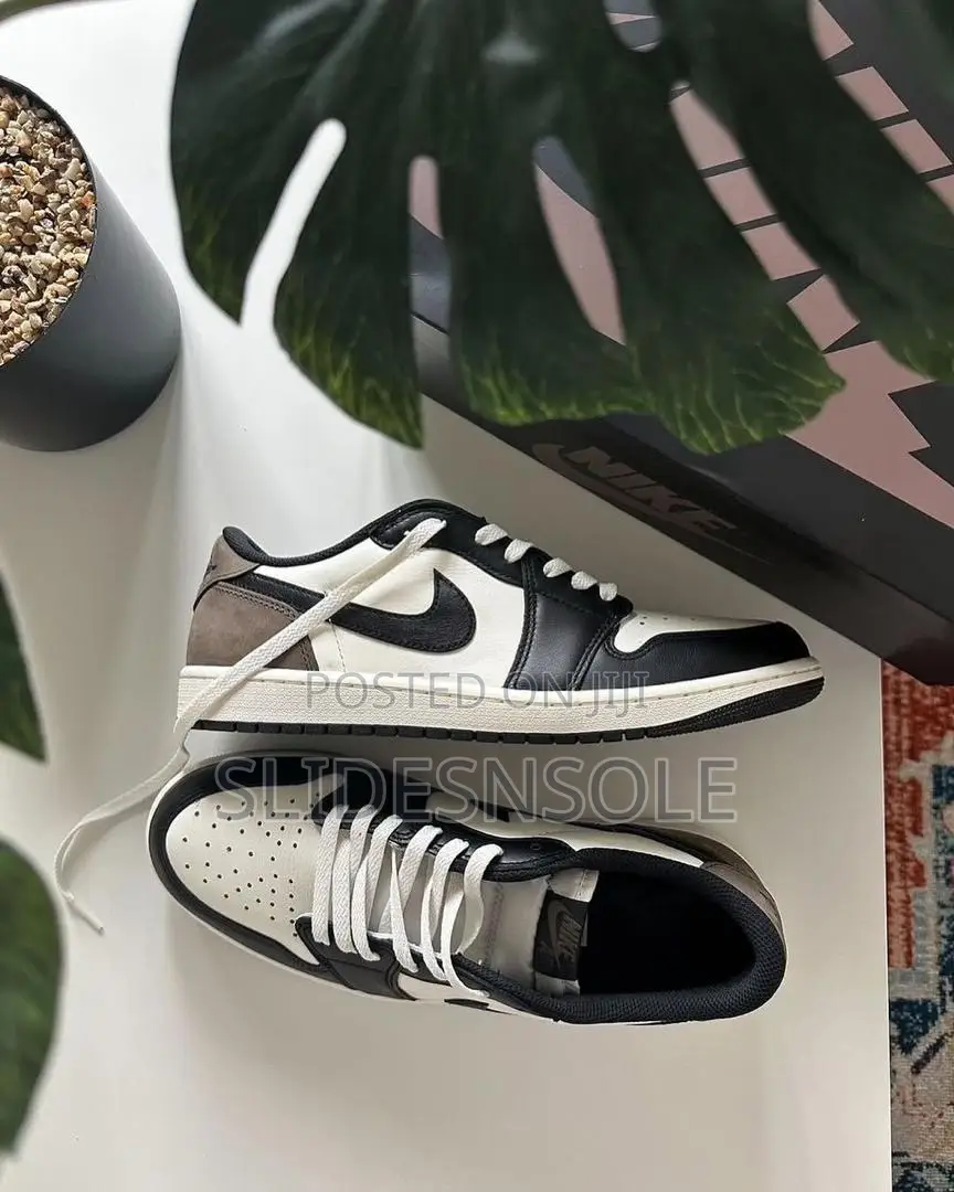 Air Jordan 1 Retro Low Og 'Obsidian
