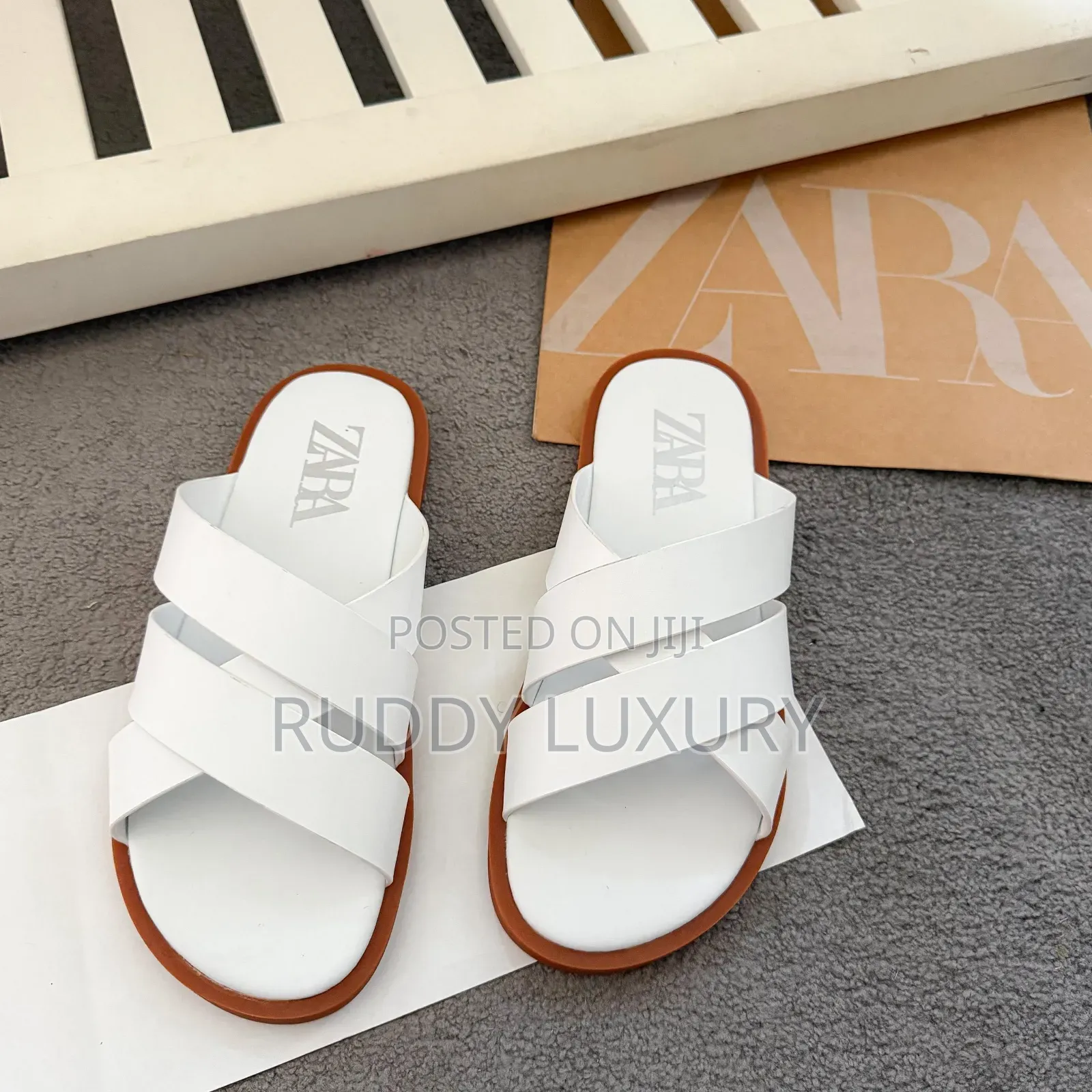 Zara Adilette Slides